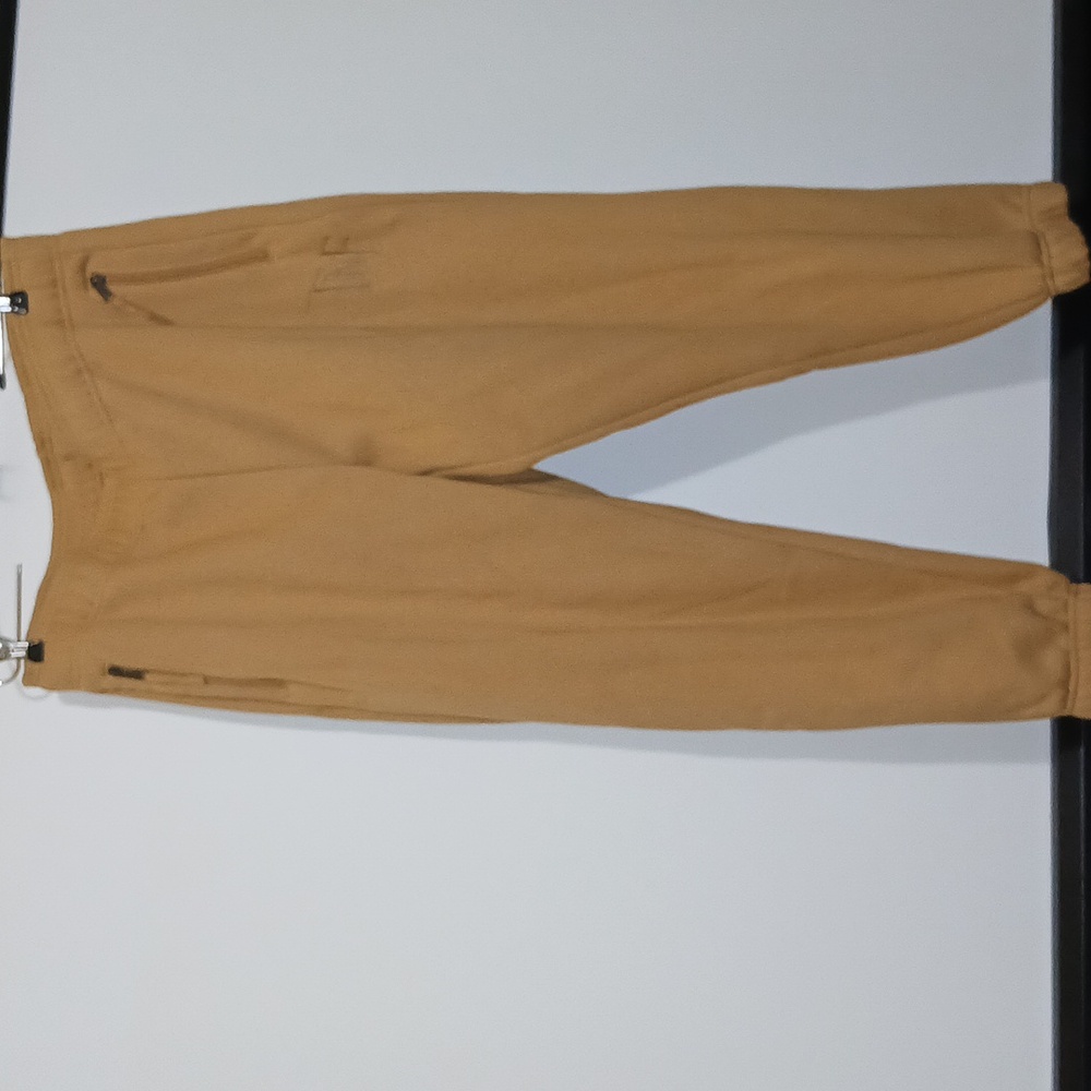 The North Face Almond butter Woman Size XL Sweatpants zipper pockets NWT